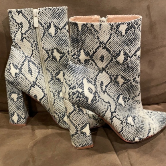 PrettyLittleThing Shoes - ❤️Pretty little thing short snake skin boots❤️A little taller than ankle boots❤️